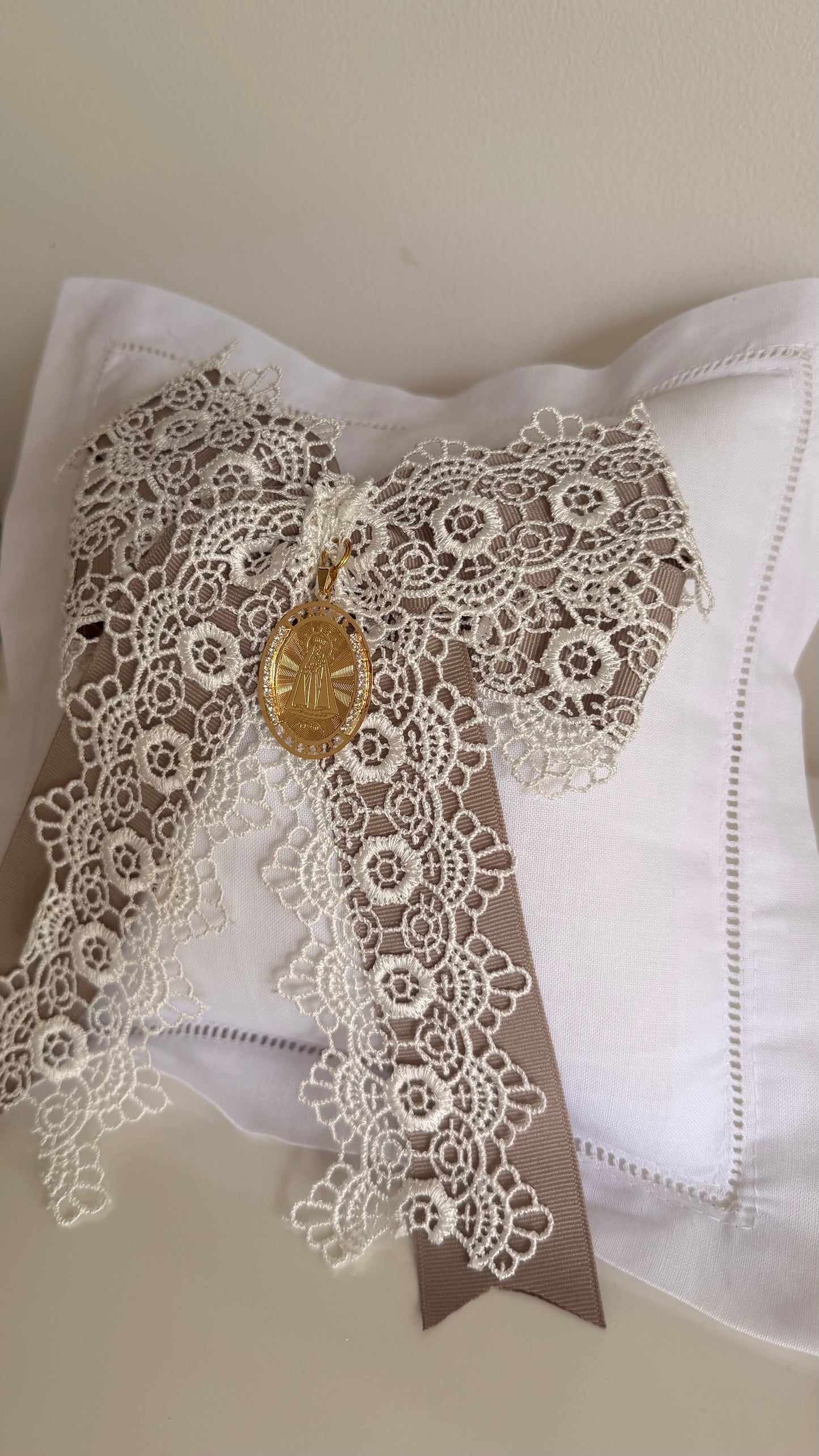 Baby Pillow metal Caridad del Cobre