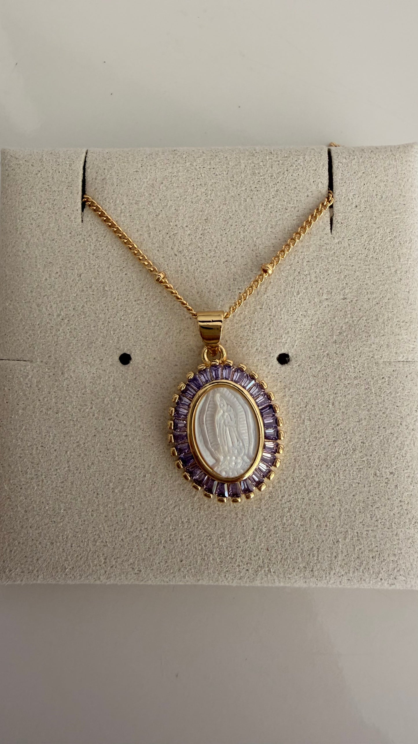 Chain violeta Guadalupe