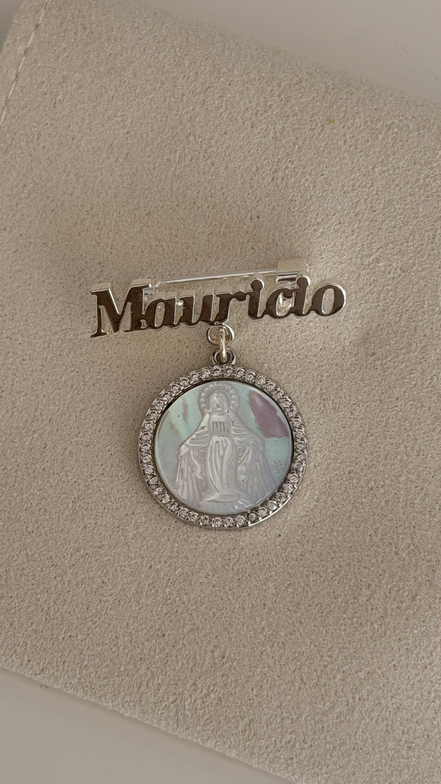 Baby Pin Personalizado Mauricio