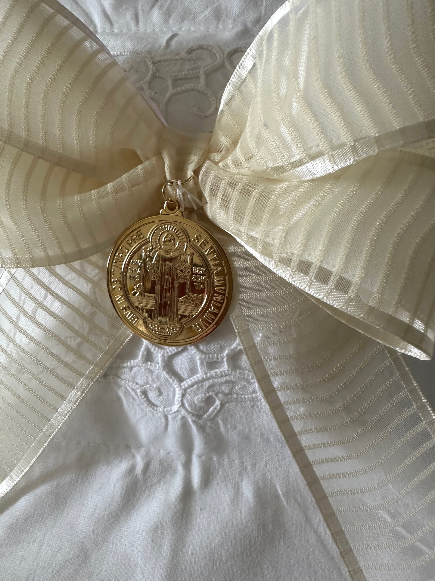 Sanit Benedict Metal Baby Pin