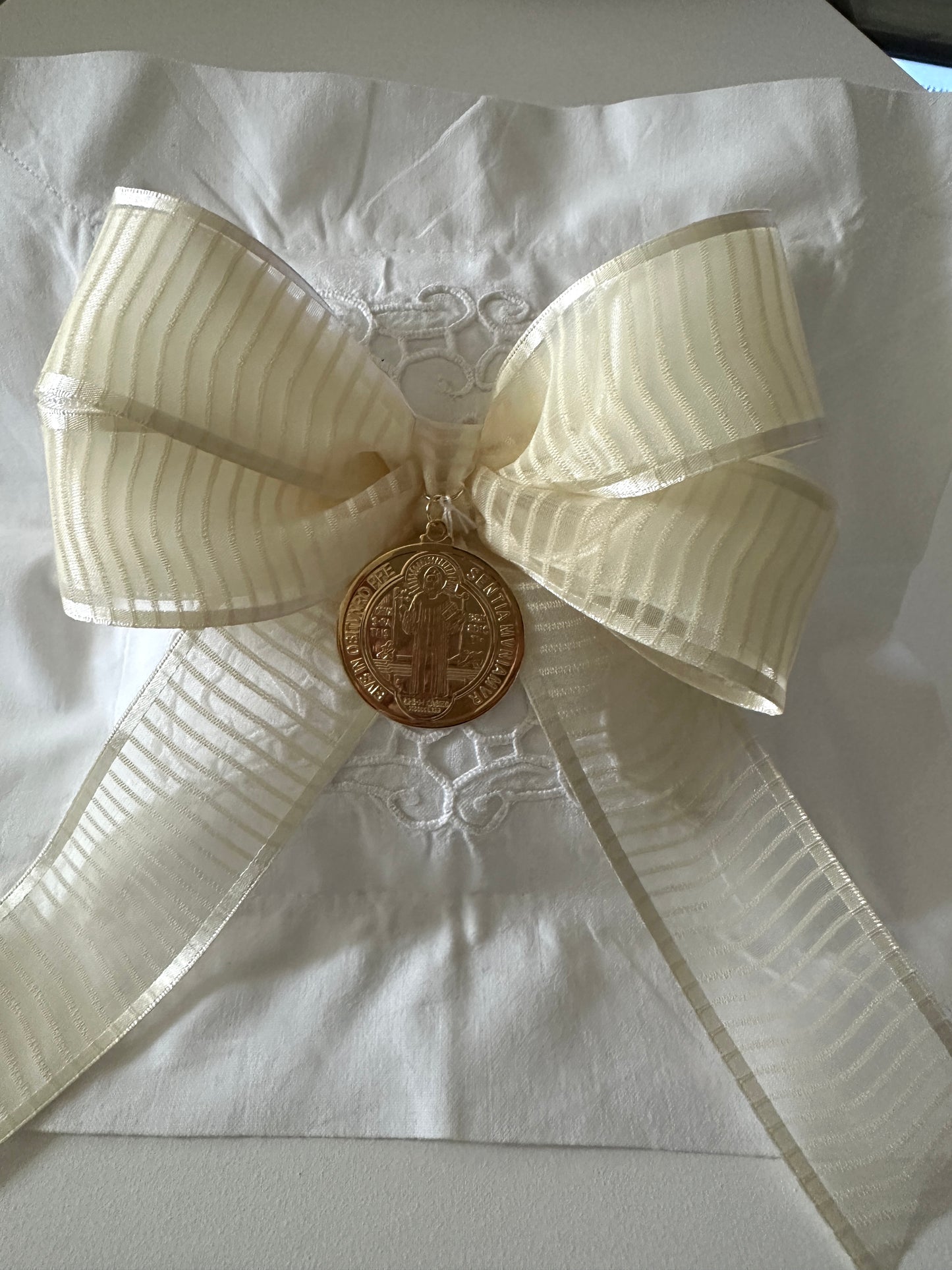Sanit Benedict Metal Baby Pin